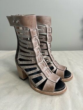 🌟 Freebird by Steven LOTUS Leather Gladiator Booties Studded Size 6 Boho Western